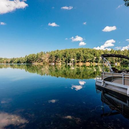 Cabin On Beautiful Arbutus Lake Near Traverse City Zewnętrze zdjęcie