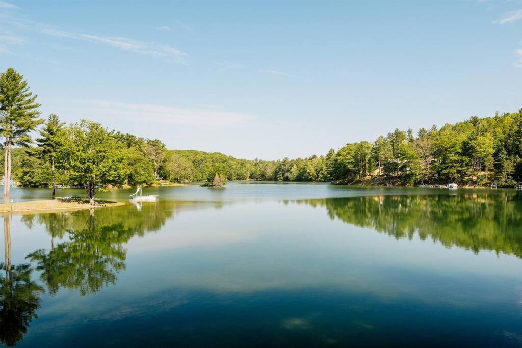 Cabin On Beautiful Arbutus Lake Near Traverse City Zewnętrze zdjęcie