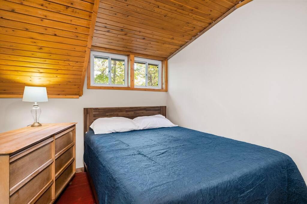 Cabin On Beautiful Arbutus Lake Near Traverse City Zewnętrze zdjęcie